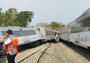 Kecelakaan_Kereta di Kulon Progo_KA Argo Semeru Tabrak_Ekor Argo Wilis
